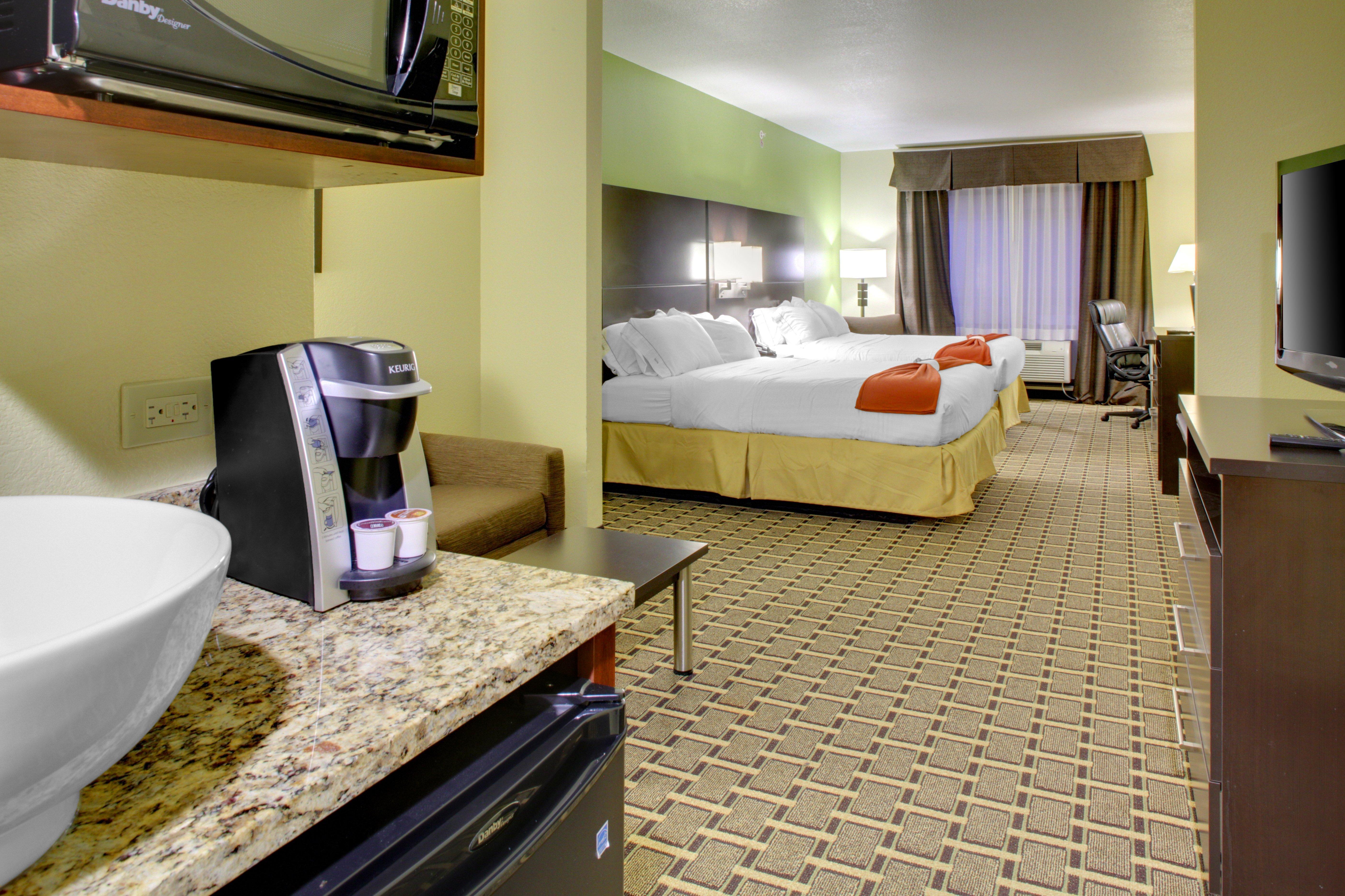 Holiday Inn Express & Suites Cross Lanes, An Ihg Hotel Bagian luar foto
