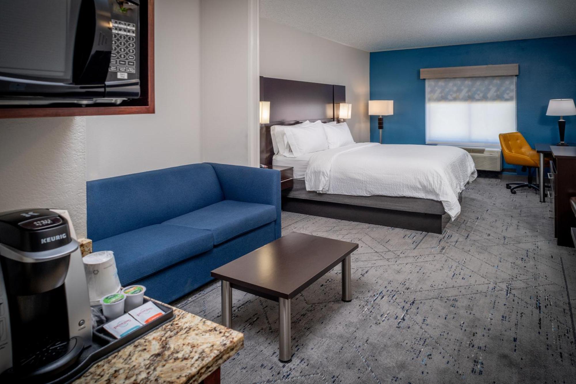 Holiday Inn Express & Suites Cross Lanes By Ihg Bagian luar foto