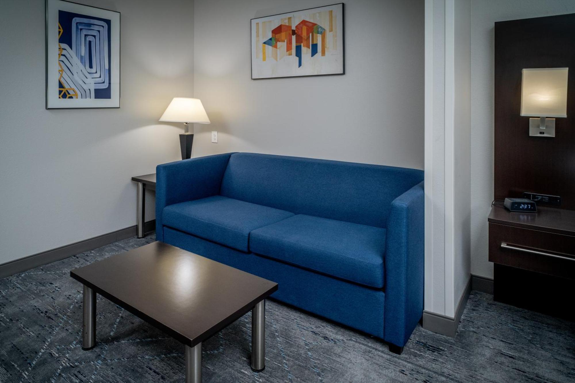 Holiday Inn Express & Suites Cross Lanes By Ihg Bagian luar foto