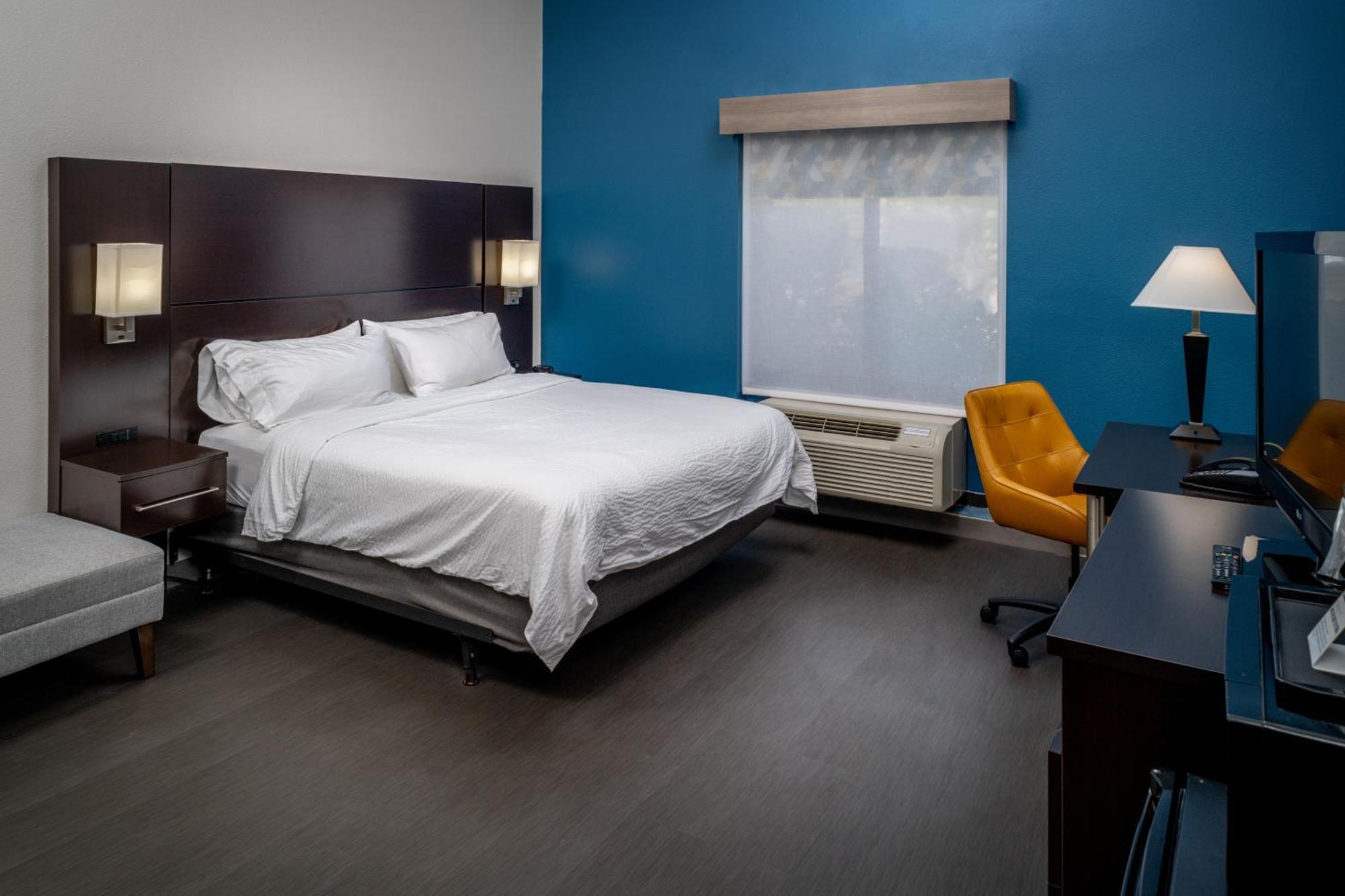 Holiday Inn Express & Suites Cross Lanes By Ihg Bagian luar foto