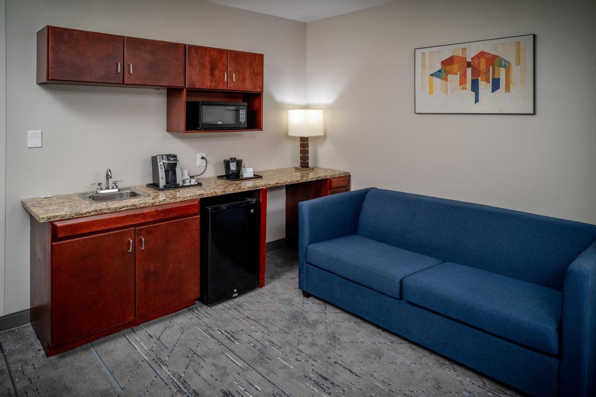 Holiday Inn Express & Suites Cross Lanes By Ihg Bagian luar foto