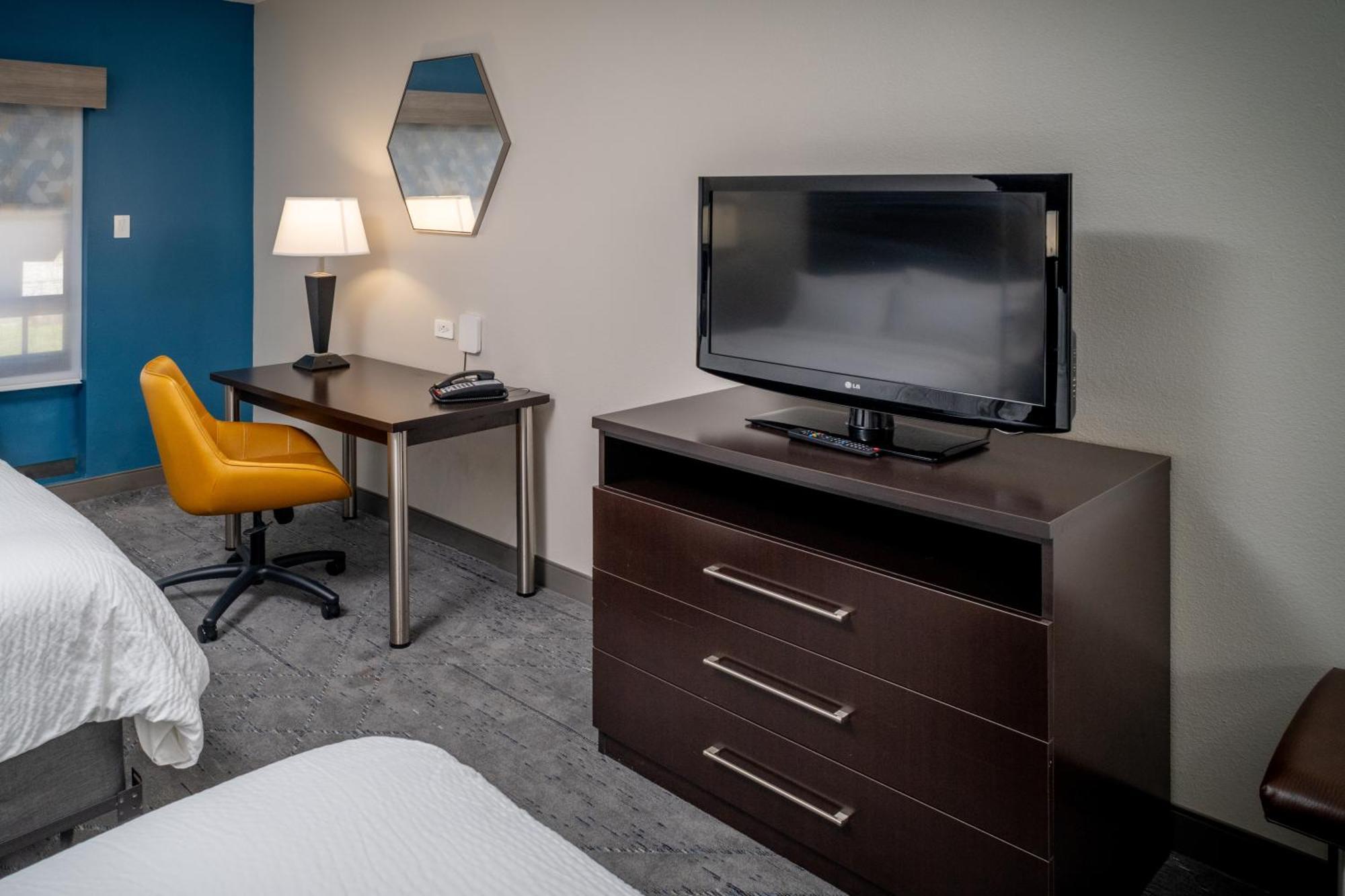 Holiday Inn Express & Suites Cross Lanes By Ihg Bagian luar foto