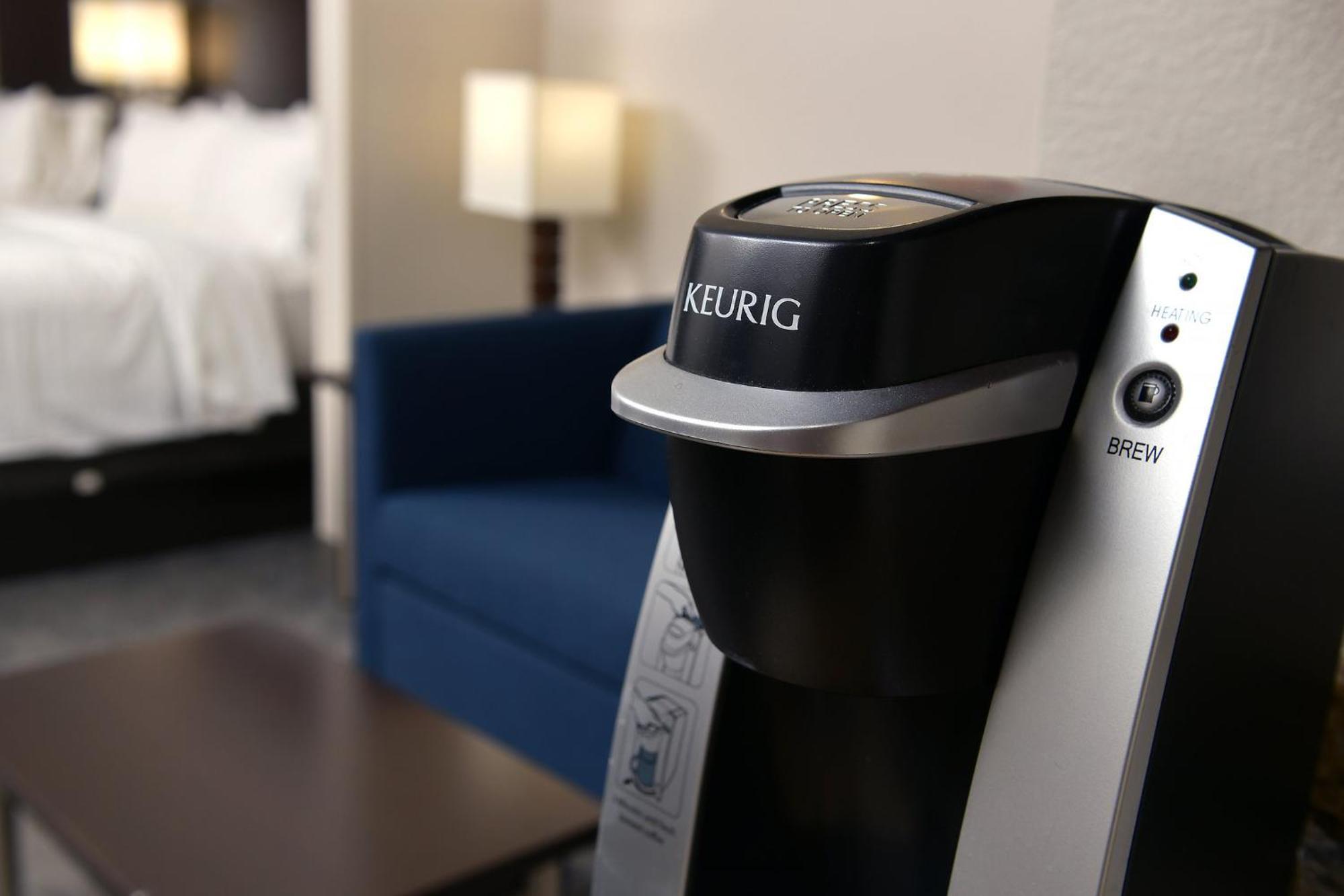 Holiday Inn Express & Suites Cross Lanes By Ihg Bagian luar foto