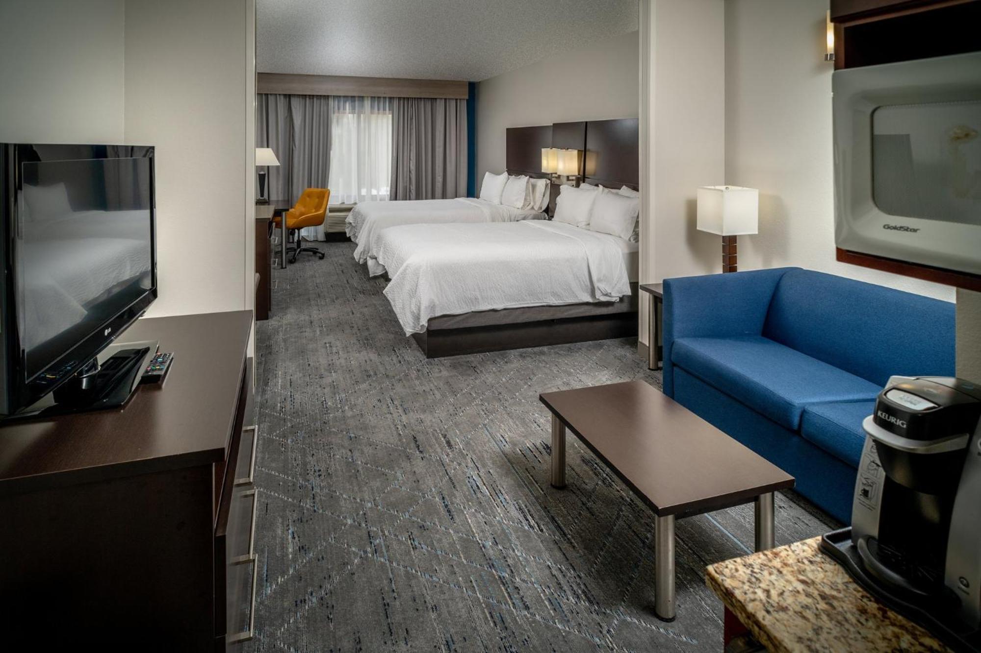 Holiday Inn Express & Suites Cross Lanes By Ihg Bagian luar foto