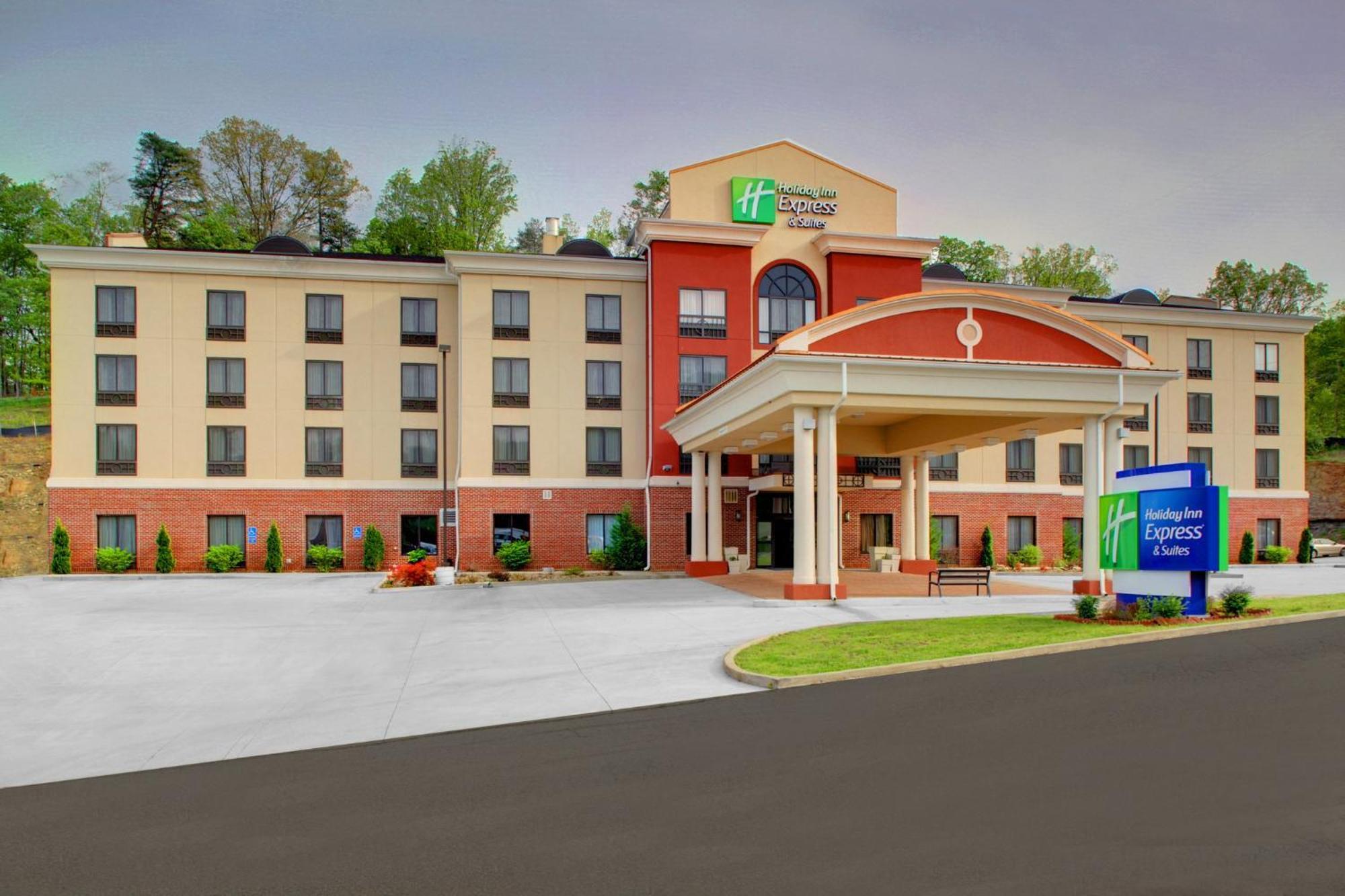 Holiday Inn Express & Suites Cross Lanes By Ihg Bagian luar foto