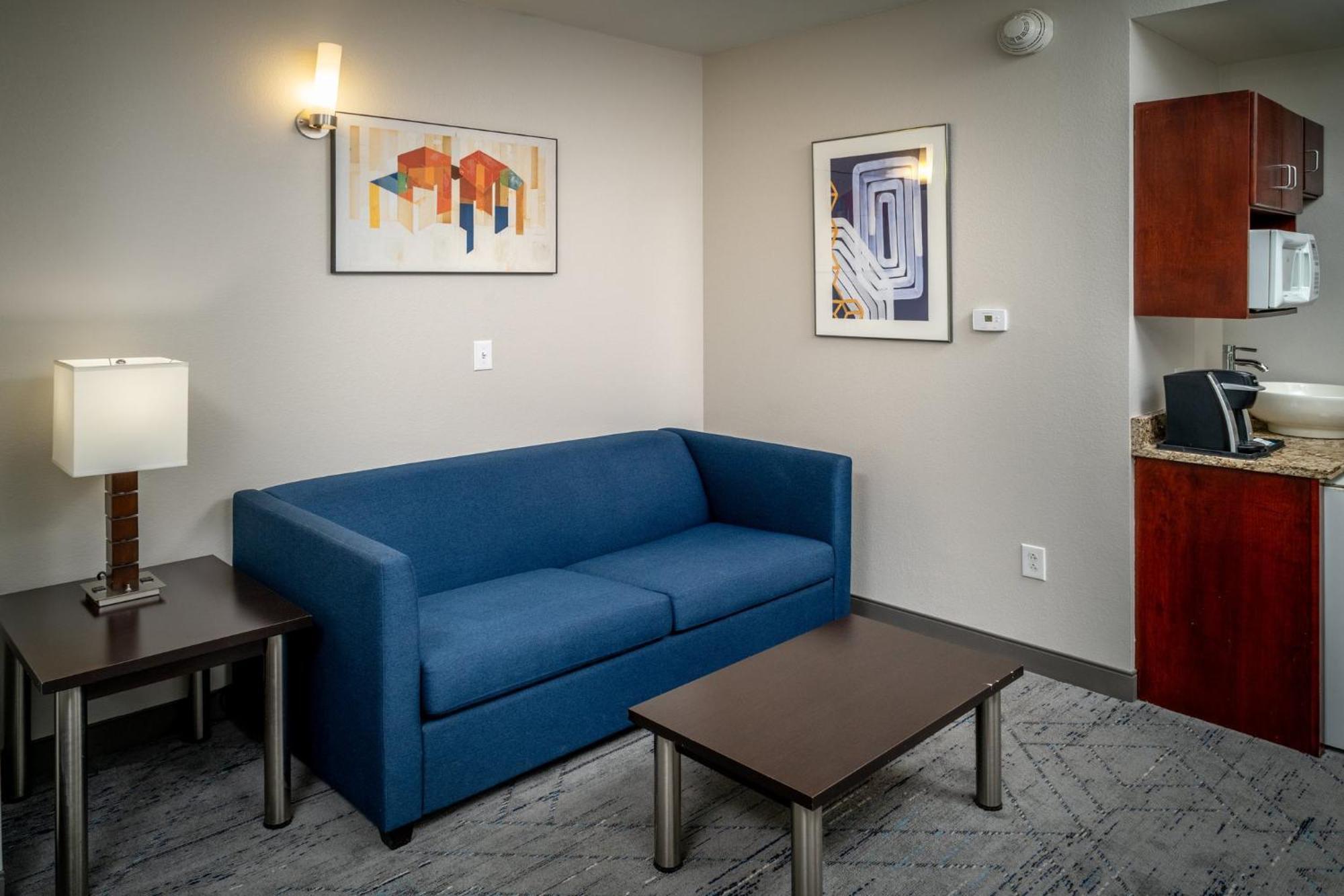 Holiday Inn Express & Suites Cross Lanes By Ihg Bagian luar foto