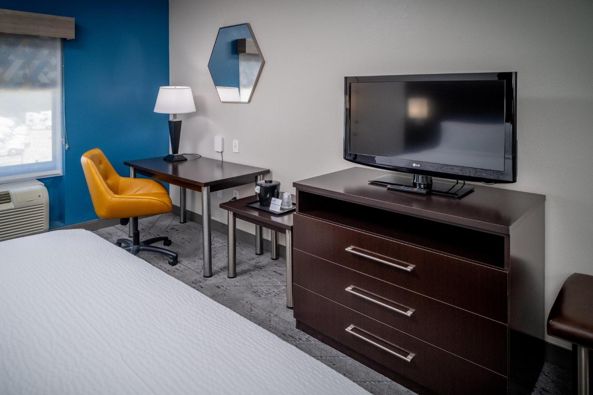 Holiday Inn Express & Suites Cross Lanes By Ihg Bagian luar foto